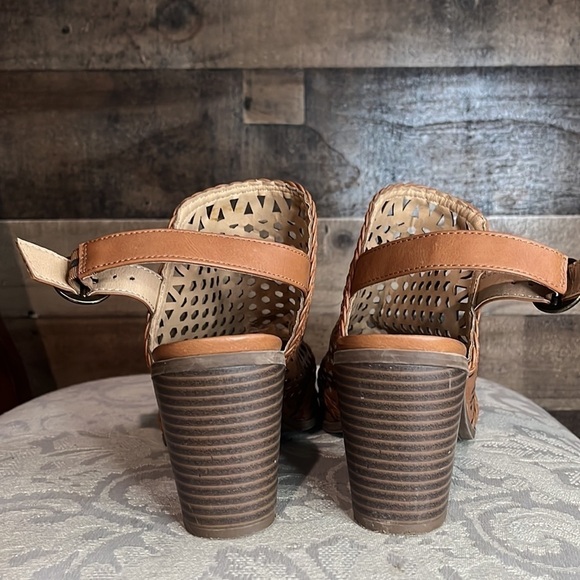 Report R2 Slingback Brown Sandals Size 8 - Picture 4 of 10